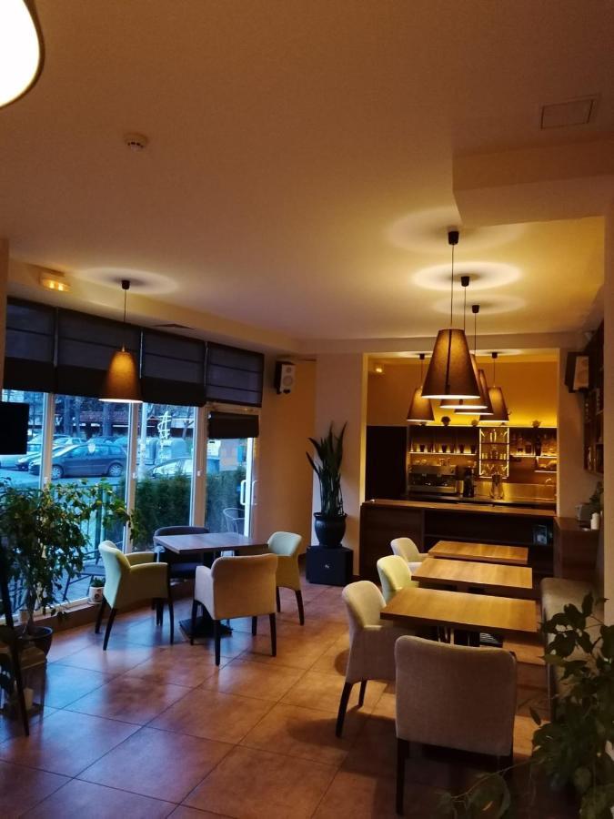 Хотел Микадо Burgas Stad Buitenkant foto